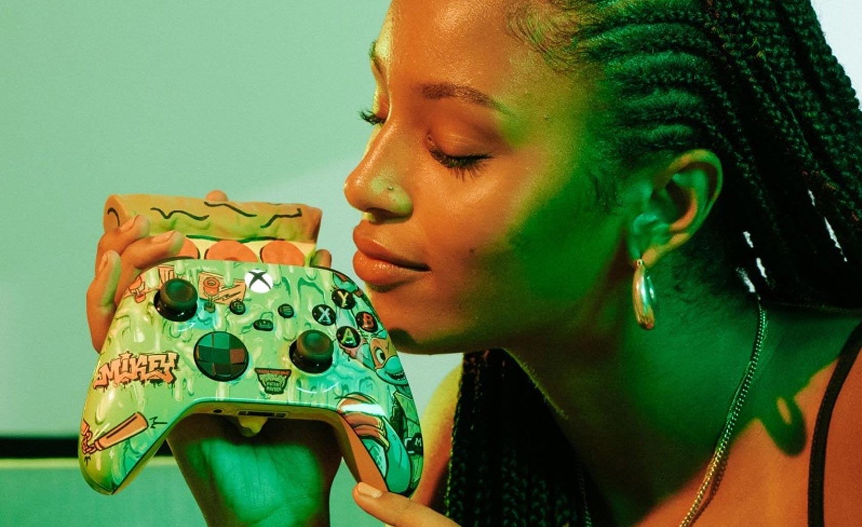 Microsoft создала контроллер Xbox с ароматом пиццы